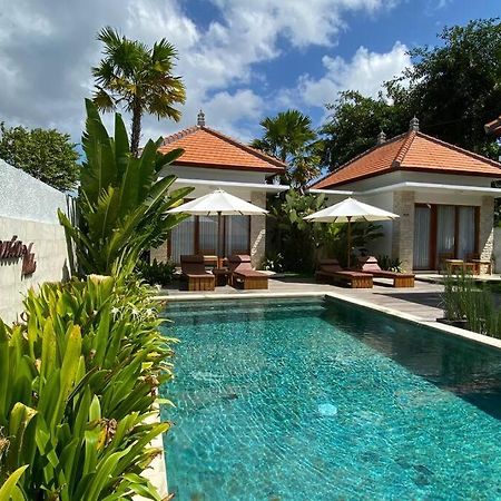 Nau Nusa Villa Batununggul Exteriör bild