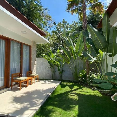 Nau Nusa Villa Batununggul Exteriör bild