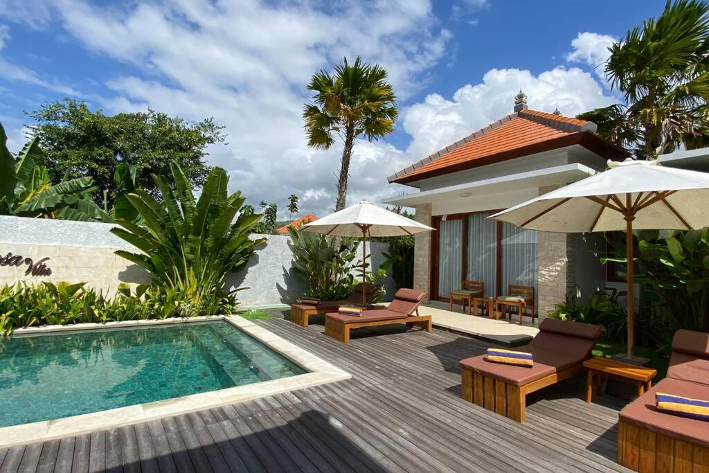 Nau Nusa Villa Batununggul Exteriör bild