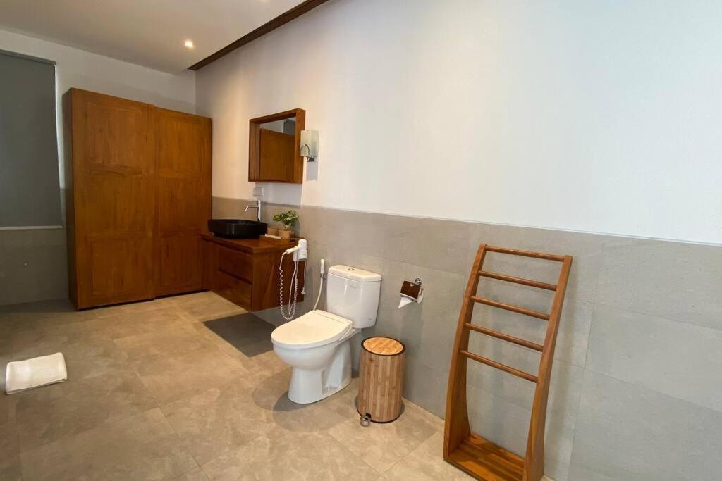 Nau Nusa Villa Batununggul Exteriör bild
