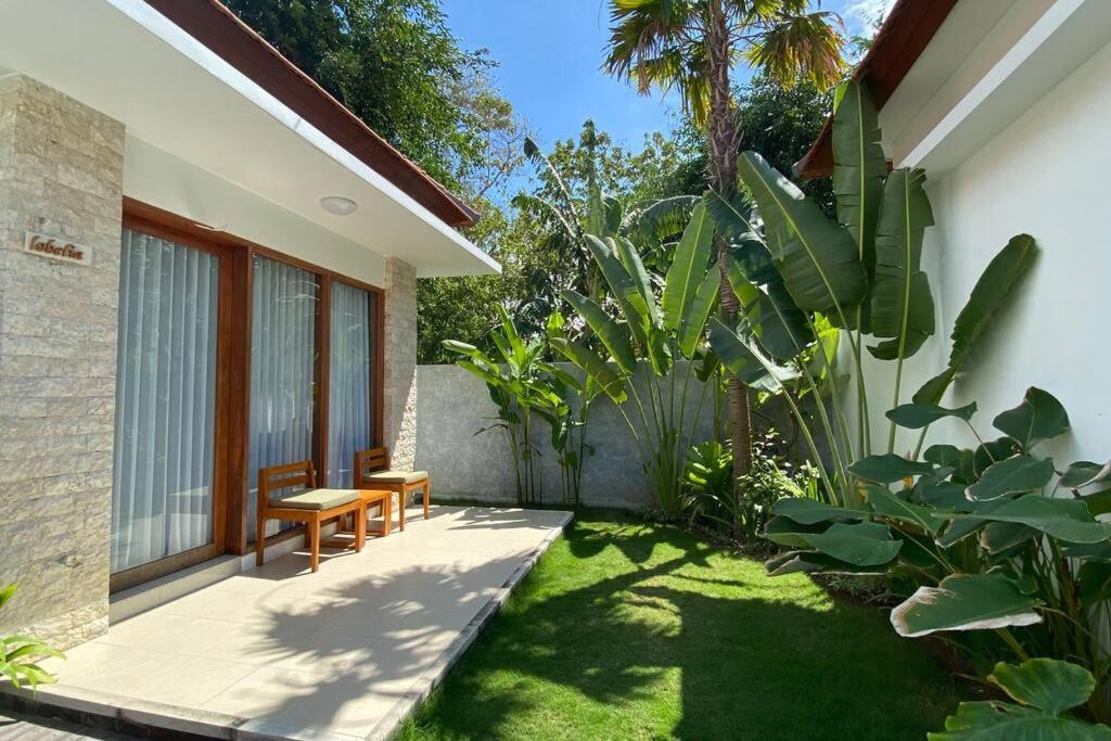 Nau Nusa Villa Batununggul Exteriör bild
